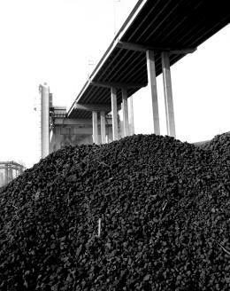 越南鋼廠啟動“鐵礦石換焦煤”貿(mào)易新模式，中越經(jīng)貿(mào)合作再添新篇章